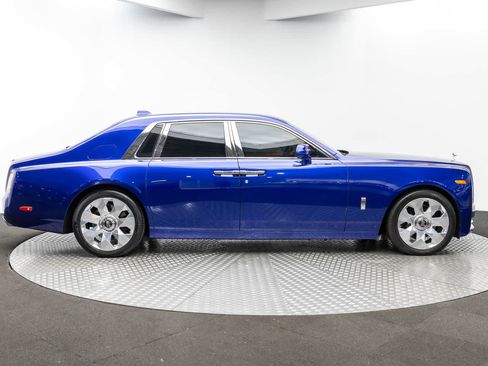 Used 2023 Rolls-Royce Phantom Sedan w/ The Phantom Package RWD image 52