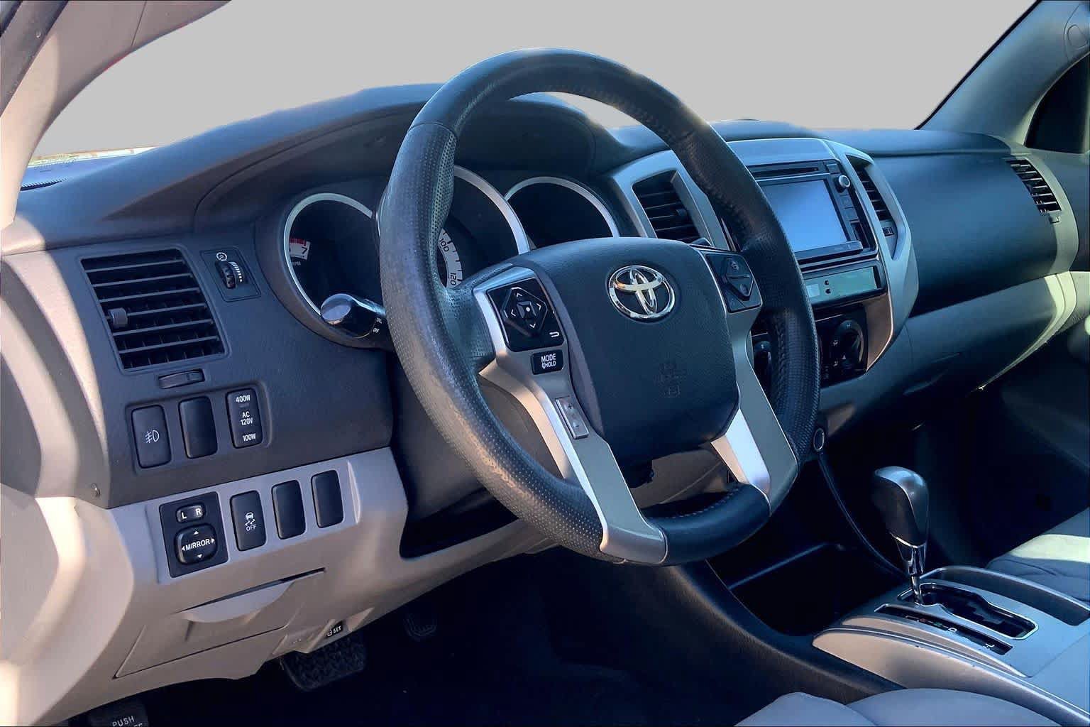 Used 2014 Toyota Tacoma PreRunner w/ Limited Package RWD image 16
