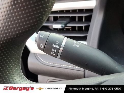 Certified 2021 GMC Acadia SLE w/ Driver Convenience Package image 28