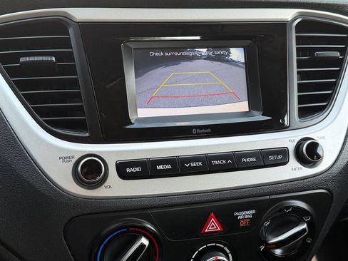 Used 2021 Hyundai Accent SE FWD image 24