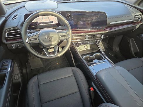 Used 2026 Chevrolet Traverse Z71 w/ Driver Confidence Package image 9