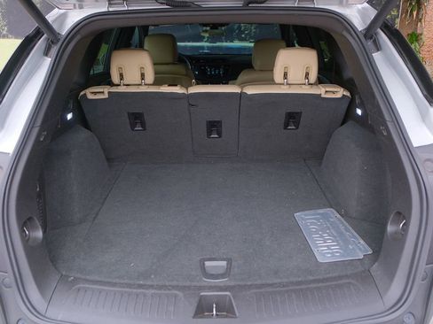 Used 2019 Cadillac XT5 FWD image 35