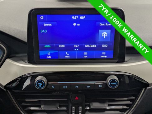 Used 2022 Ford Escape SE image 17