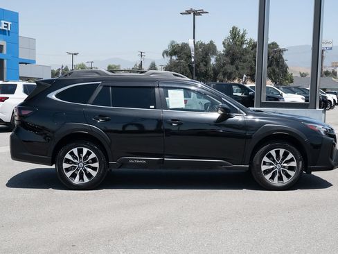 Used 2023 Subaru Outback Limited AWD/4WD image 3