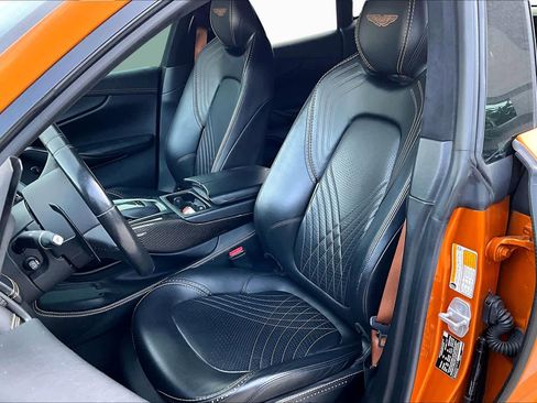 Used 2021 Aston Martin DBX AWD/4WD image 8