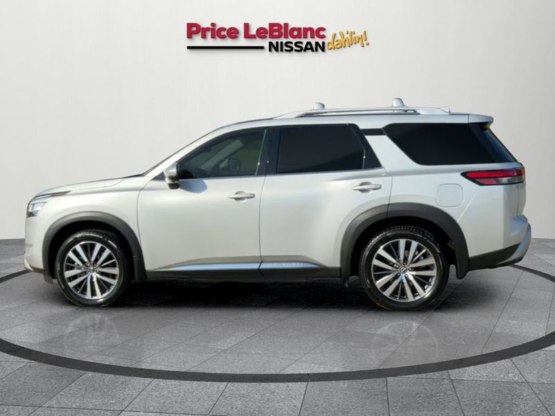 Certified 2022 Nissan Pathfinder Platinum w/ Cargo Package image 1