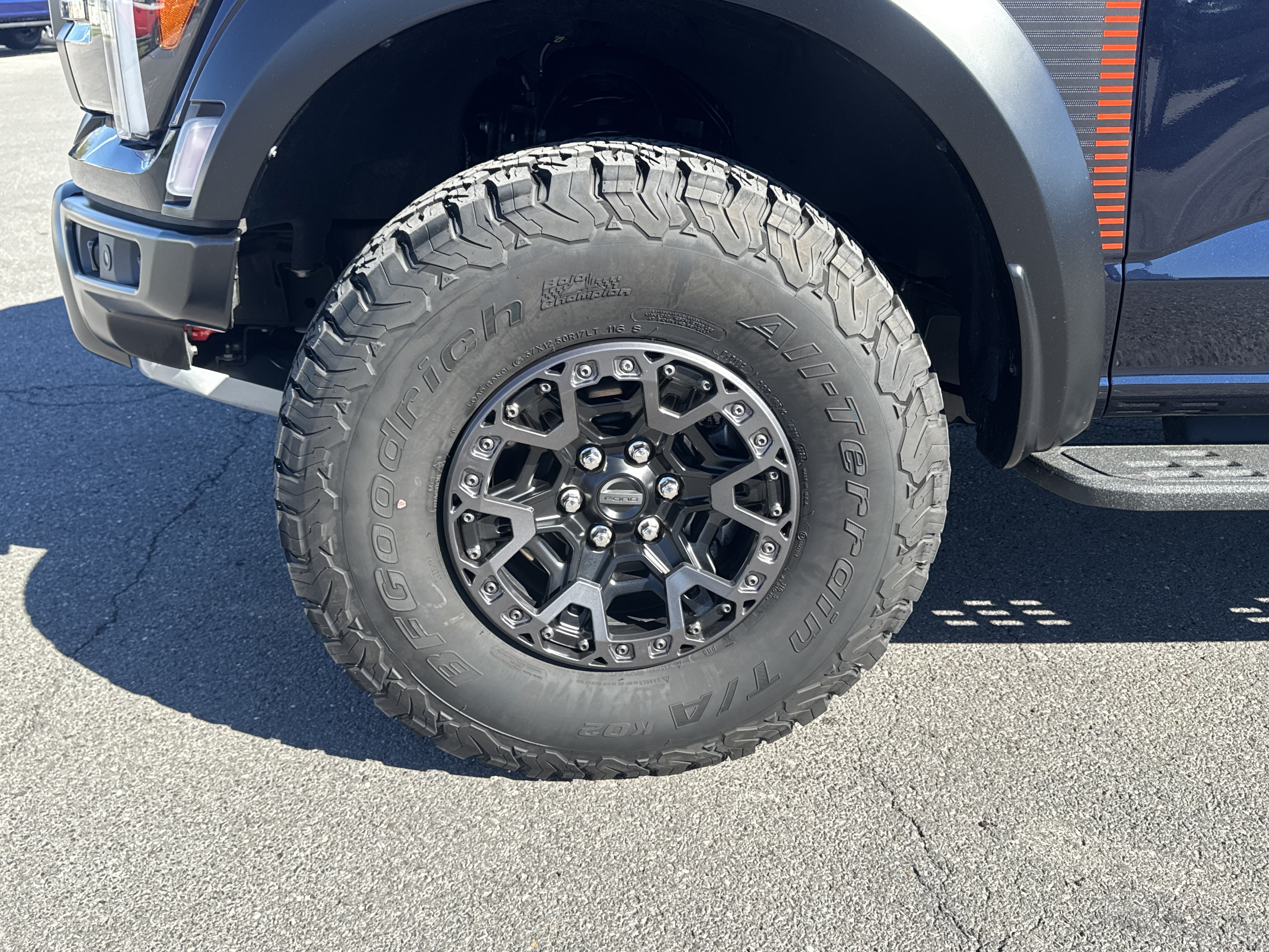 Used 2025 Ford F150 Raptor w/ Equipment Group 803A Raptor R AWD/4WD image 11