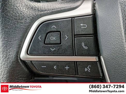Used 2024 Toyota Sienna XLE image 19