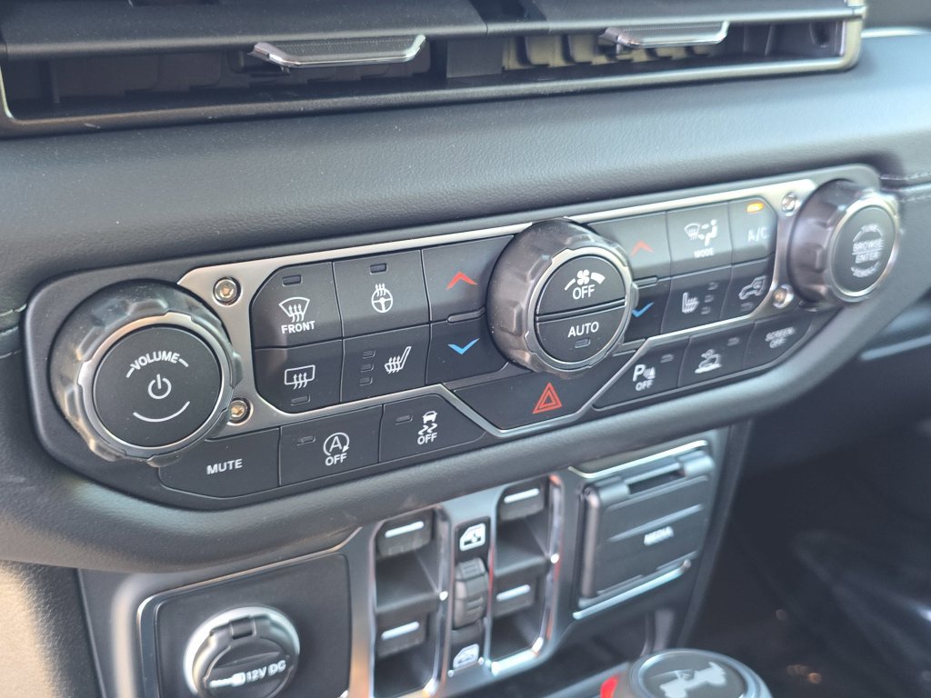 New 2026 Jeep Wrangler Unlimited Sahara AWD/4WD image 21