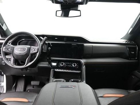 Used 2025 GMC Sierra 2500 AT4 AWD/4WD image 23