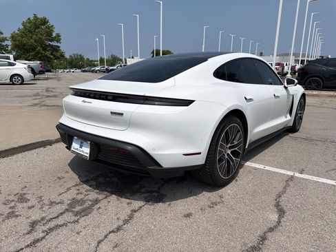 Used 2022 Porsche Taycan RWD image 33