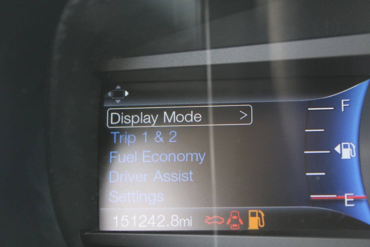 Used 2015 Ford Edge Titanium w/ Equipment Group 301A FWD image 21