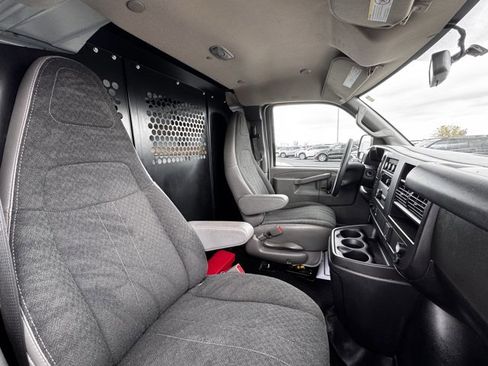 Used 2023 Chevrolet Express 2500 w/ Driver Convenience Package image 10