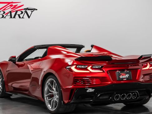 Used 2025 Chevrolet Corvette Z06 image 3