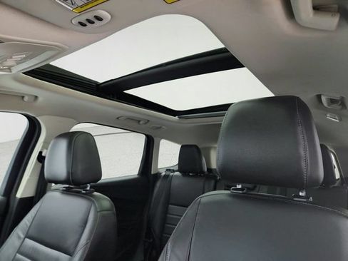 Used 2015 Ford Escape Titanium w/ Equipment Group 301A AWD/4WD image 12
