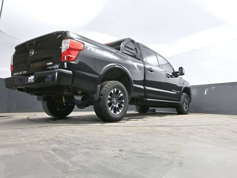 Used 2016 Nissan Titan PRO-4X w/ Pro-4x Convenience Package AWD/4WD image 43