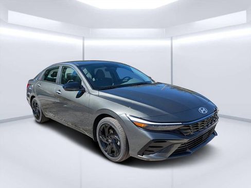 New 2026 Hyundai Elantra SEL Sport Premium FWD image 1