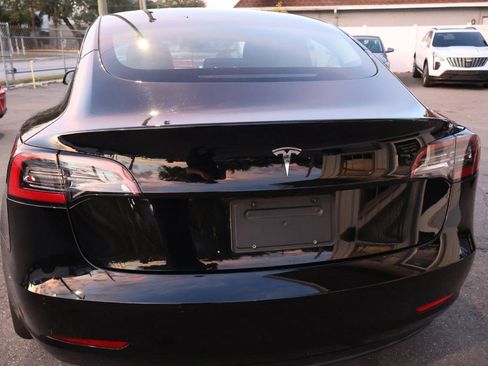 Used 2022 Tesla Model 3 Standard Range RWD image 6