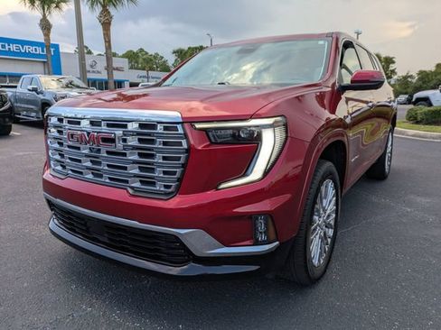 Used 2024 GMC Acadia Denali image 7