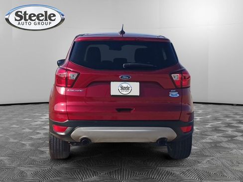 Used 2019 Ford Escape SE image 4