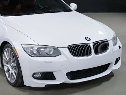 Used 2013 BMW 328i Convertible w/ M Sport Pkg image 6