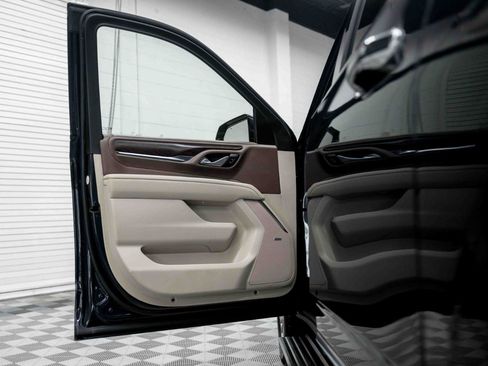 Used 2023 GMC Yukon XL Denali AWD/4WD image 40