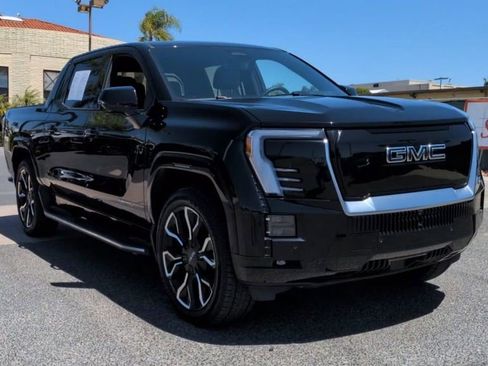 Certified 2025 GMC Sierra EV Denali AWD/4WD image 4