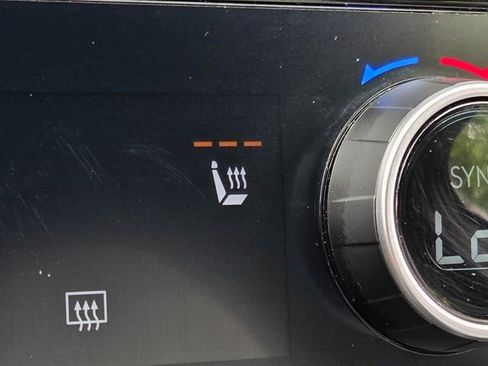 Used 2025 Hyundai Santa Cruz SEL FWD image 25