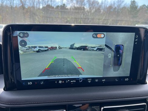 New 2026 Lincoln Aviator 2WD w/ Jet Appearance Package image 13