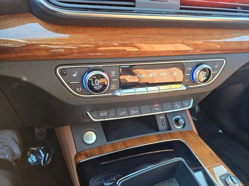 Used 2023 Audi Q5 e Premium Plus w/ Premium Plus Package image 31