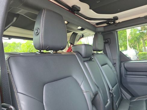 Used 2025 Ford Bronco Badlands w/ Sasquatch Package AWD/4WD image 18