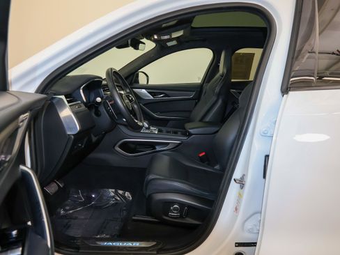 Used 2021 Jaguar F-PACE SVR image 11