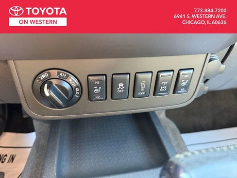Used 2015 Nissan Frontier PRO-4X image 37