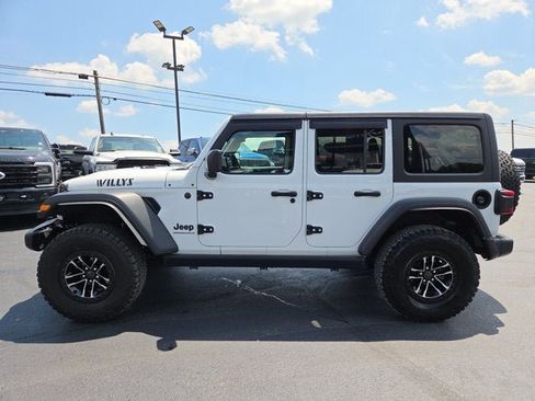 Used 2024 Jeep Wrangler Unlimited Sport AWD/4WD image 3