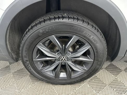 Used 2022 Volkswagen Tiguan SE FWD image 18