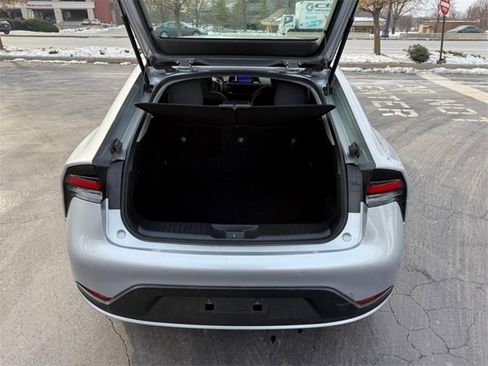 Used 2024 Toyota Prius Limited image 5