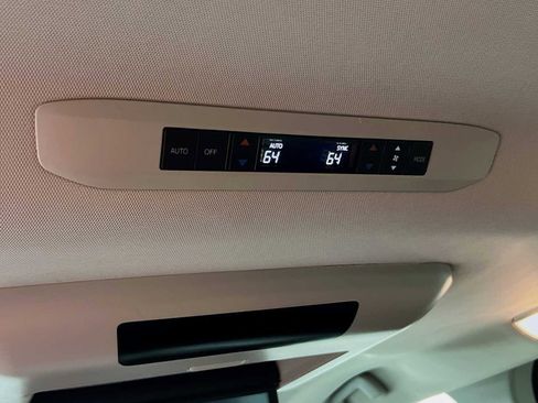 Used 2022 Toyota Sienna Limited AWD/4WD image 26
