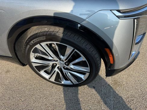 Used 2024 Cadillac Lyriq Luxury w/ LPO, Floor Liner Package image 9