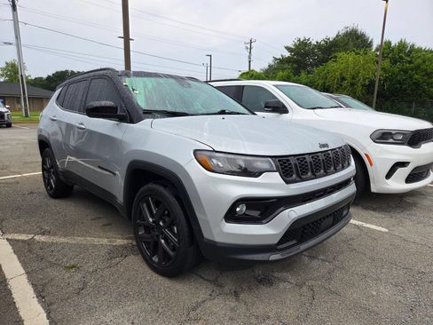 Used 2026 Jeep Compass Limited AWD/4WD image 1