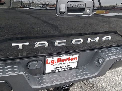 Used 2023 Toyota Tacoma SR image 29