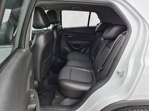 Used 2017 Chevrolet Trax LT w/ LT Convenience Package FWD image 24