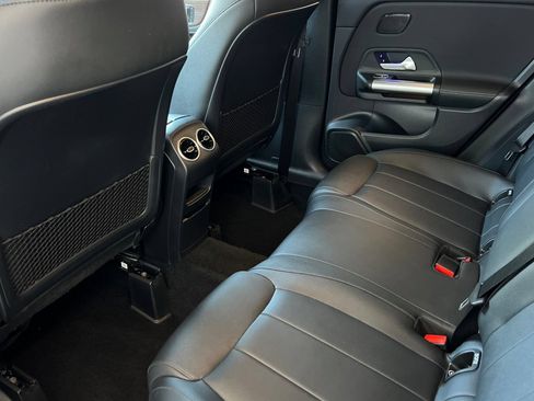 Certified 2025 Mercedes-Benz GLA 250 4MATIC image 4