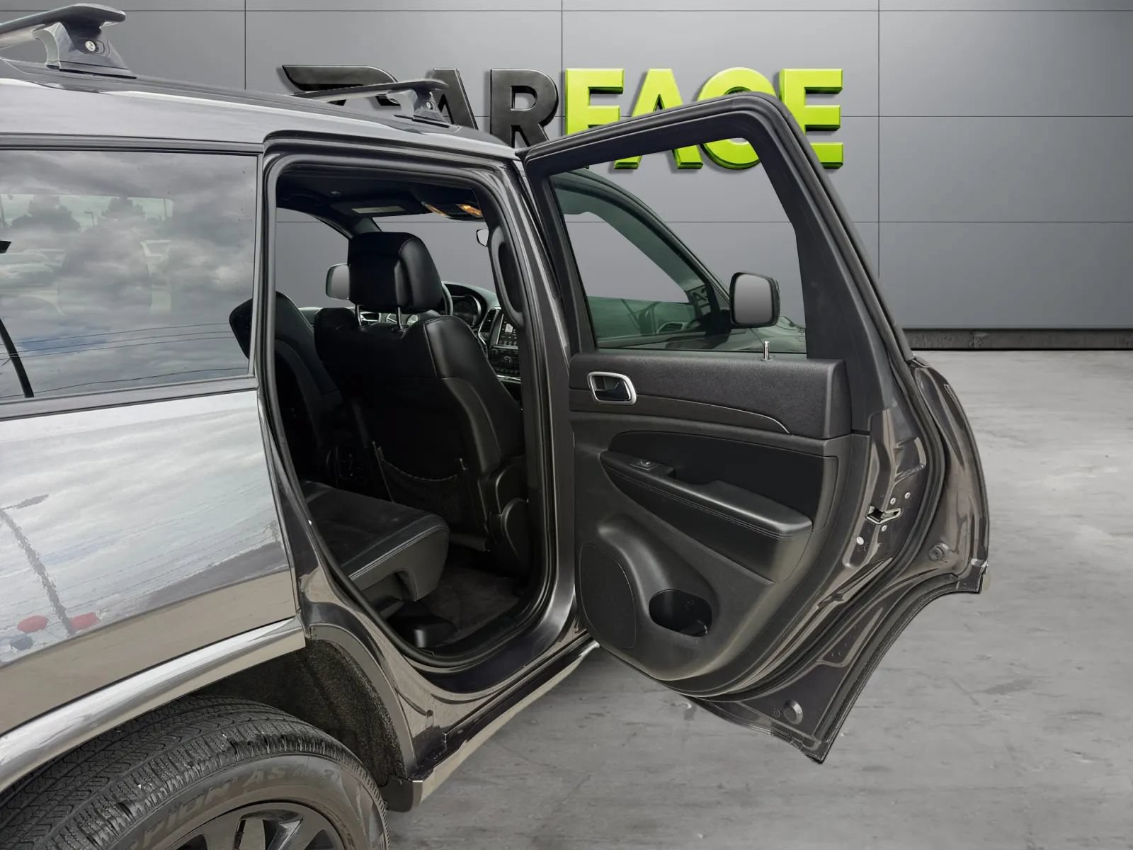 Used 2018 Jeep Grand Cherokee Altitude AWD/4WD image 20