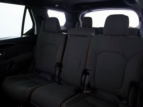 Certified 2025 Honda Pilot Sport image 16