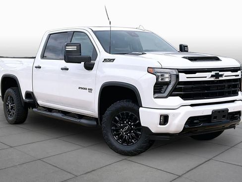 Used 2024 Chevrolet Silverado 2500 LTZ w/ LTZ Plus Package AWD/4WD image 4