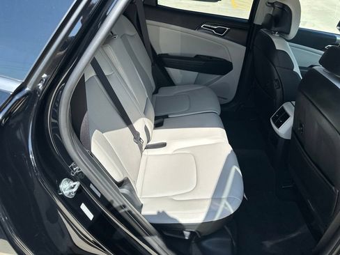 Used 2025 Kia Sportage EX FWD image 30