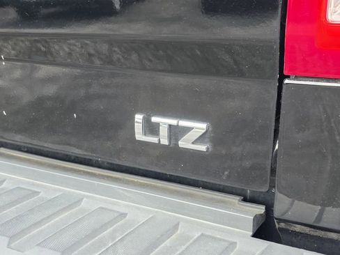Used 2018 Chevrolet Silverado 1500 LTZ Z71 w/ LTZ Plus Package image 12