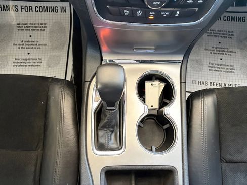 Used 2018 Jeep Grand Cherokee Altitude image 26