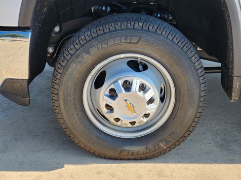 New 2025 Chevrolet Silverado 3500 W/T w/ WT Convenience Package image 17