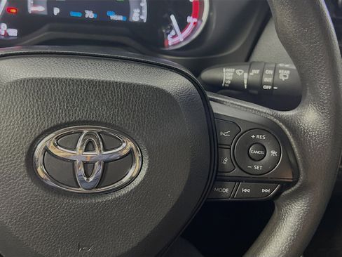 Used 2024 Toyota RAV4 XLE FWD image 20